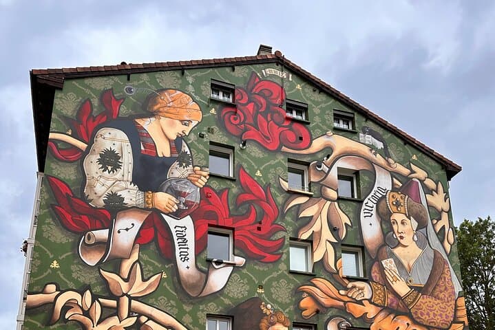 Vitoria-Gasteiz Scavenger Hunt: Self-Guided Walking Tour of Old Town & Virgen Blanca photo 4