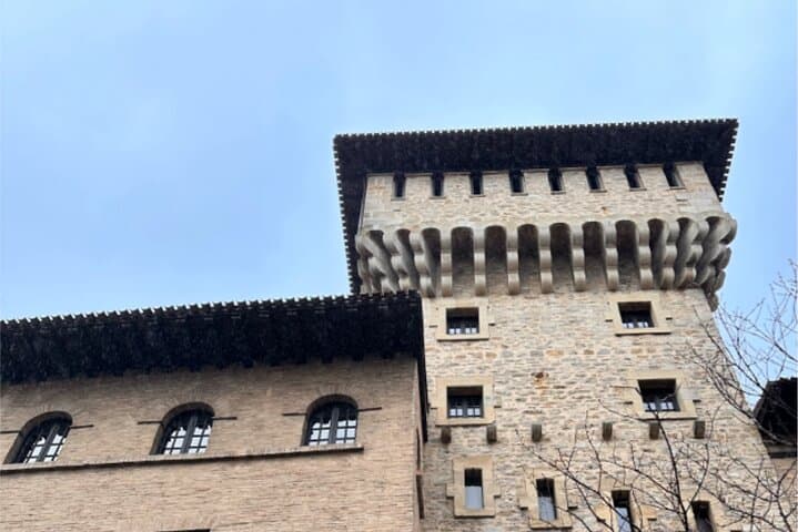 Vitoria-Gasteiz Scavenger Hunt: Self-Guided Walking Tour of Old Town & Virgen Blanca photo 5