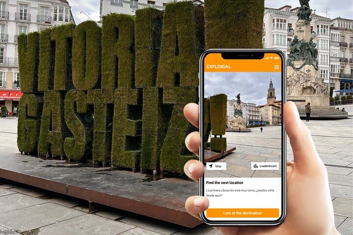 Vitoria-Gasteiz Scavenger Hunt: Self-Guided Walking Tour of Old Town & Virgen Blanca