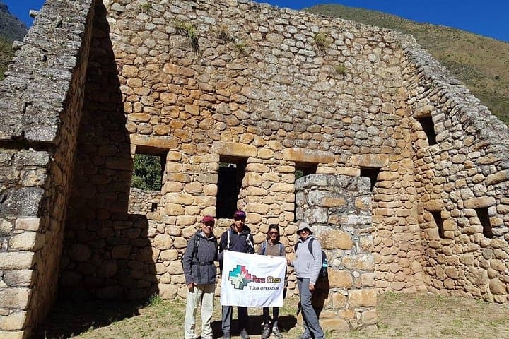 Private 2-Day Inca Trail to Machu Picchu — Wiñay Wayna & Sun Gate Hike photo 2