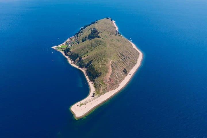 2-Day Lake Titicaca & Isla del Sol Tour — Inca Ruins, High-Altitude Hikes & Local Culture