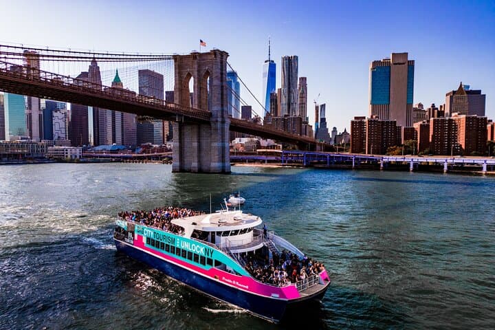 Statue of Liberty & NYC Skyline Cruise — Freedom Liberty Tour photo 2