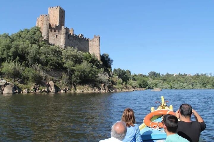 Full-Day Medieval Castle Tour from Lisbon: Almourol, Óbidos & Leiria photo 3