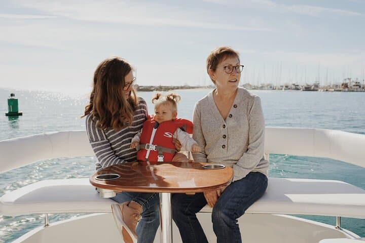 Private Electric Harbor Cruise in Santa Barbara on Whisper photo 5