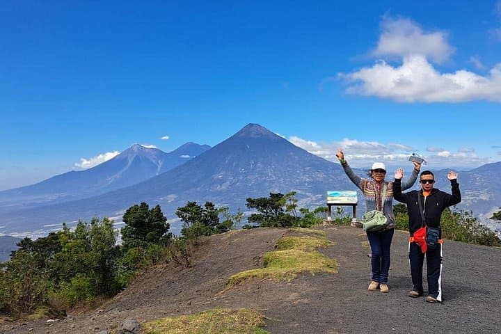 Hike Pacaya Volcano from Antigua and Bake Pizza in Lava Caves photo 5