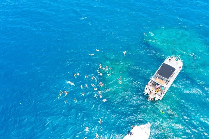 Beachcomber Island Escape: Fiji day trip for snorkeling, turtle pond and Fijian culture photo 3