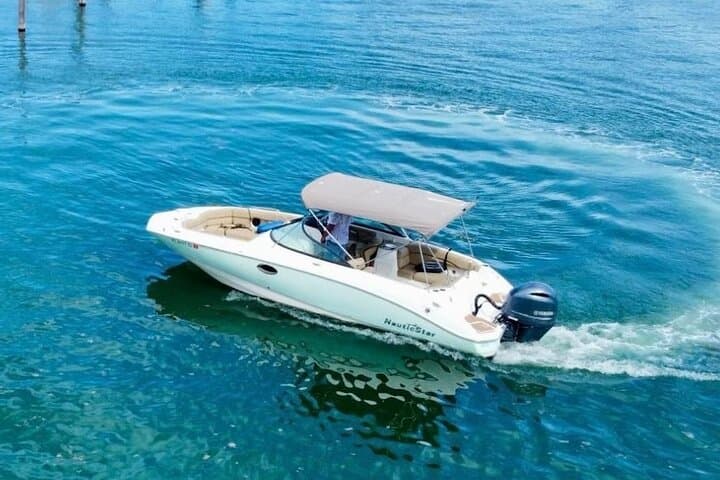 Miami Private Sunset Speedboat: Bayside Skyline Cruise for 6