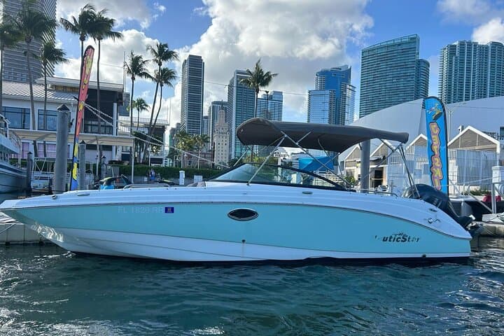 Miami Private Sunset Speedboat: Bayside Skyline Cruise for 6 photo 4