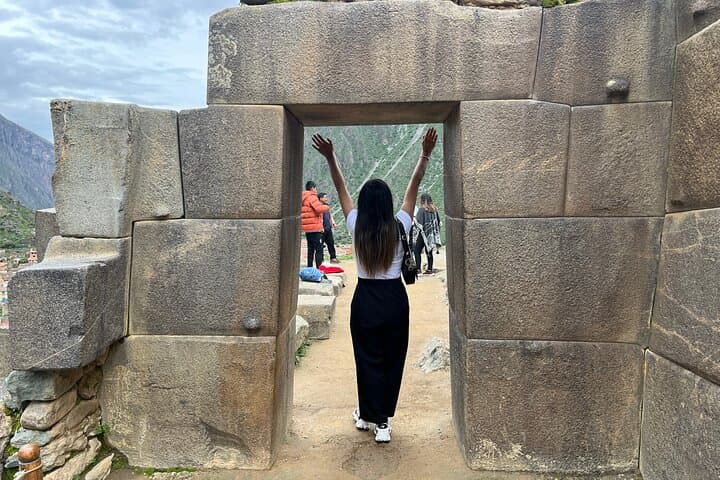 2-Day Sacred Valley and Machu Picchu Tour from Cusco — Complete Visitor Guide photo 5
