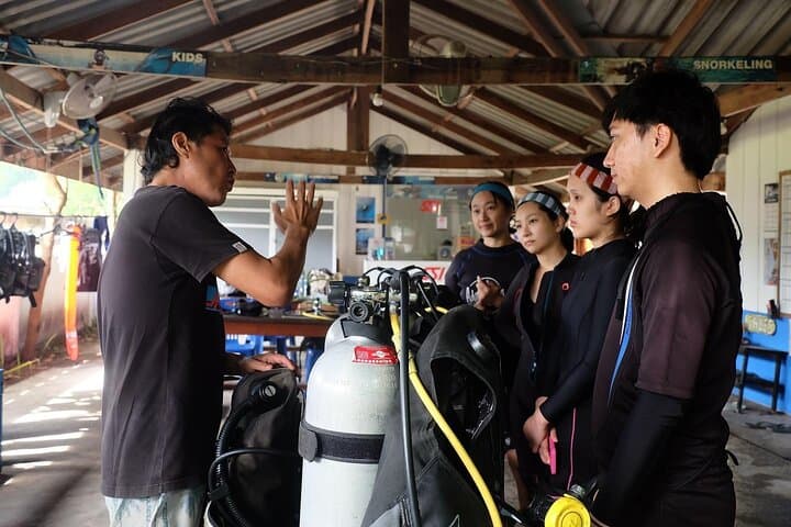 Koh Lipe Beginner Scuba Diving Half-Day — Try Scuba in Tarutao Marine Park photo 5