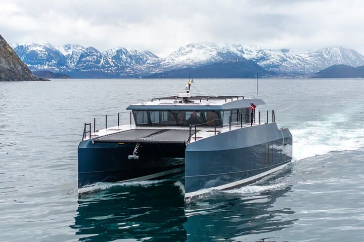 Catamaran Aurora Cruise from Tromsø — Luxury Northern Light Safari photo 2