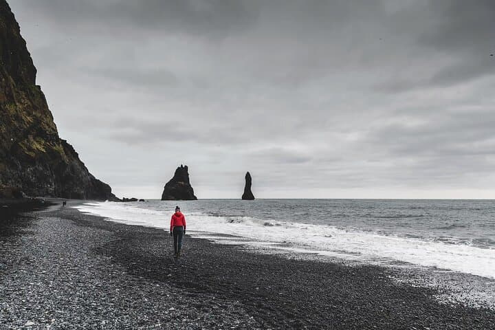 Iceland South Coast Day Tour — Seljalandsfoss, Reynisfjara & Glacier Edge photo 4
