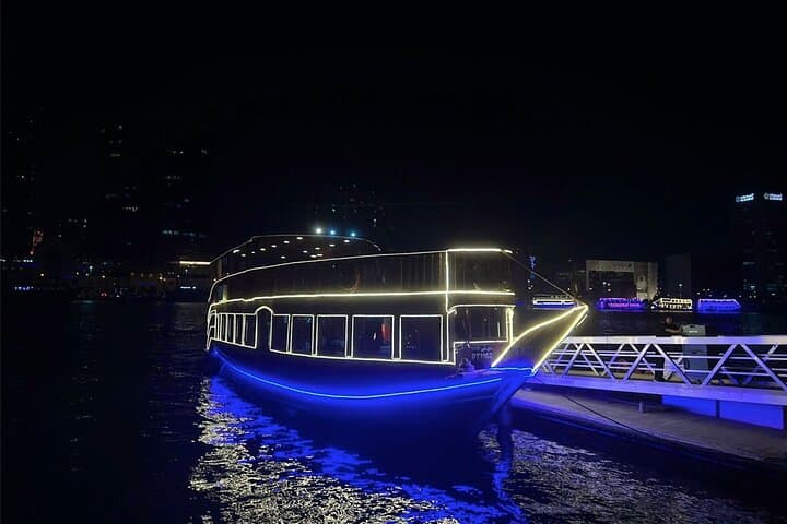 Dubai Creek Dhow Cruise: Buffet Dinner & Live Show Under the Stars
