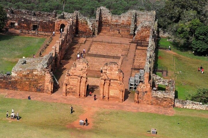 Wanda Mines and San Ignacio Ruins: Full-Day Gem and Jesuit Mission Tour from Puerto Iguazú