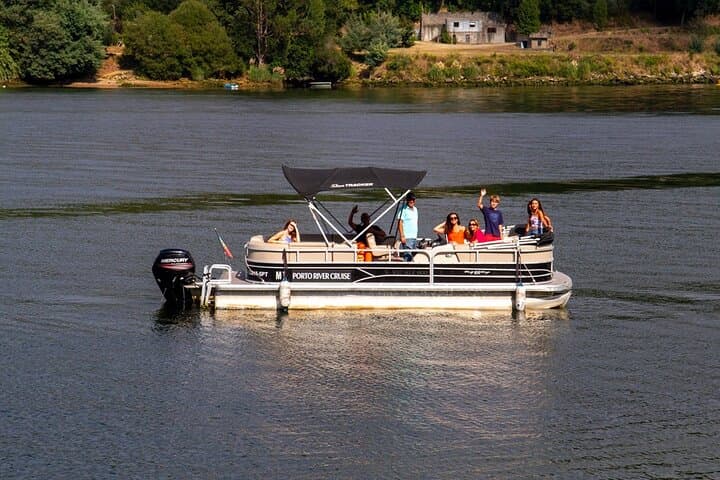 Porto Douro Nature Boat Tour: 2-Hour Scenic Cruise on the Douro River photo 2