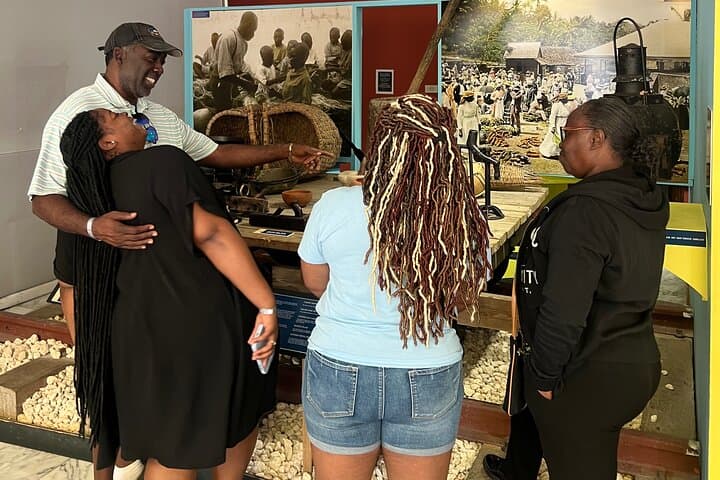 Private Montego Bay Customized Tour: Doctor's Cave, Rum & Rose Hall History photo 4