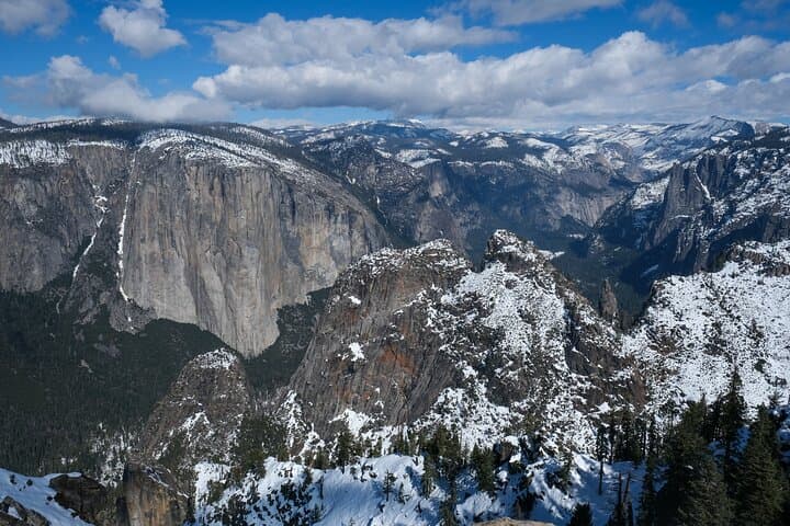 Badger Pass to Dewey Point: Private Yosemite Snowshoeing Adventure photo 5