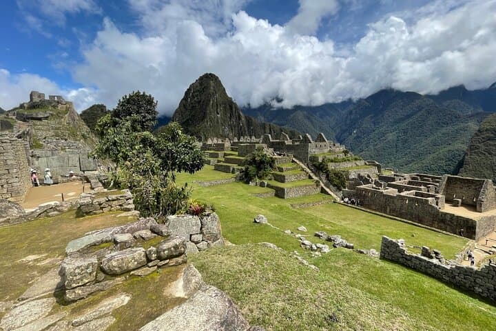 4-Day Lost Inca Jungle Trail to Machu Picchu — Bike, Raft & Jungle Trek photo 4