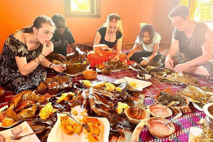 Ewaffe Cultural Village Day Trip from Kampala — Buganda Culture, Luwombo Lunch & Farm Tour photo 4