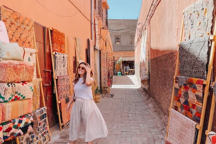 Private Marrakech Guided Tour: Bahia Palace, Koutoubia & Jemaa el-Fnaa in 4 Hours