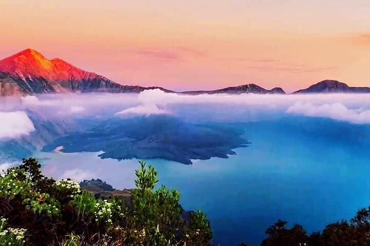 One-Day Trek to Mount Rinjani: Senaru Crater Rim in a Day photo 5