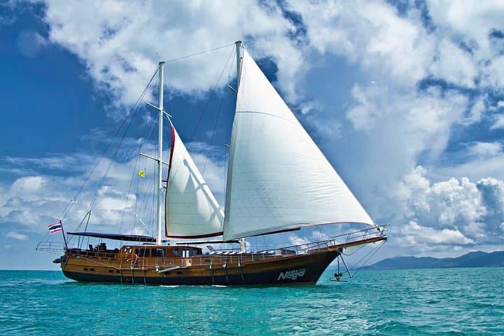 Sailing to Ang Thong Marine Park: Koh Samui Day Cruise to Emerald Lake & Snorkel photo 1