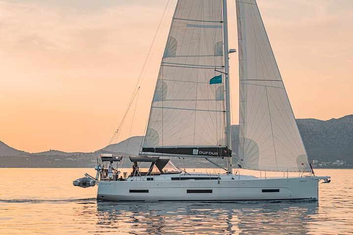 Luxury Private Sunset Sailing Cruise with BBQ on the Athenian Riviera photo 1