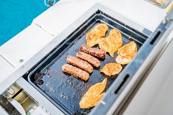 Luxury Private Sunset Sailing Cruise with BBQ on the Athenian Riviera photo 3