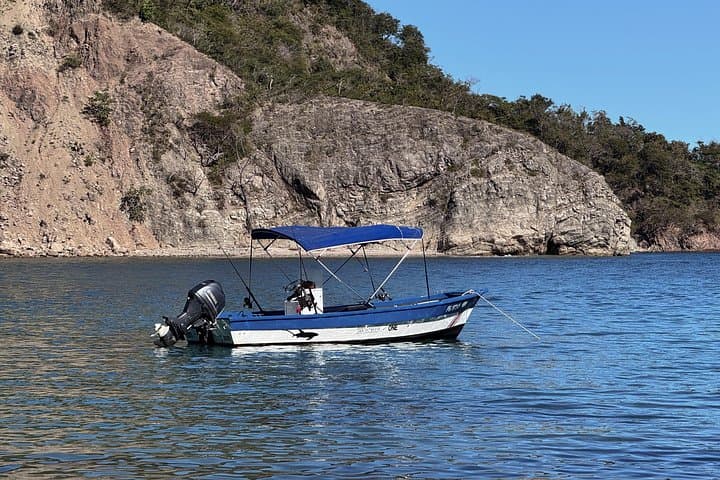 Private Sunset Cruise in Herradura: VIP Boat Charter & Wildlife Watching photo 4