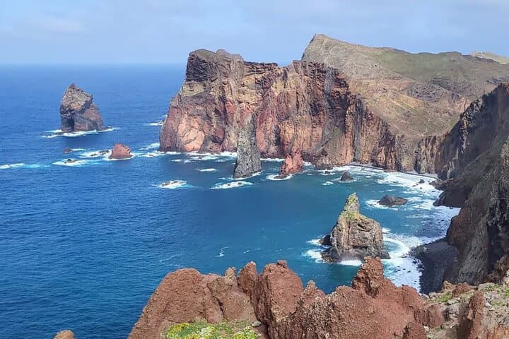 Electric East Madeira: Pico do Arieiro, Santana & Ponta de São Lourenço Full-Day Tour