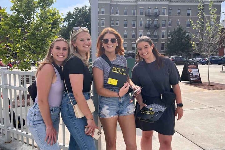Prospect Heights Outdoor Escape Room: Brooklyn Urban Scavenger Hunt
