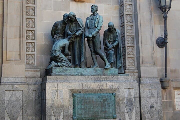 Self-Guided Gothic Quarter Walking Tour — Barcelona Mobile App Guide photo 5