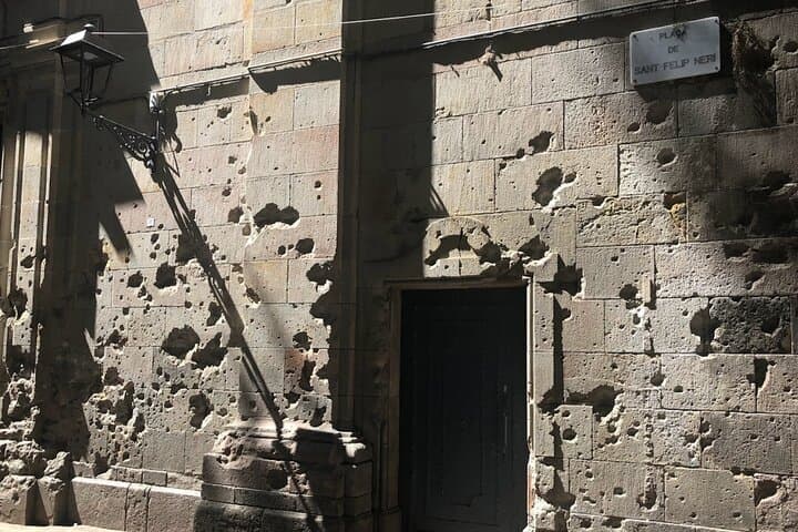 Self-Guided Gothic Quarter Walking Tour — Barcelona Mobile App Guide photo 6