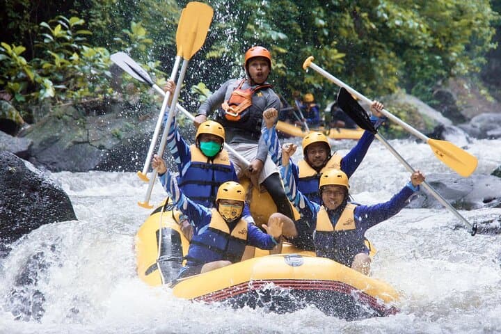 Manado paragliding and rafting day trip with lunch and pickup photo 3