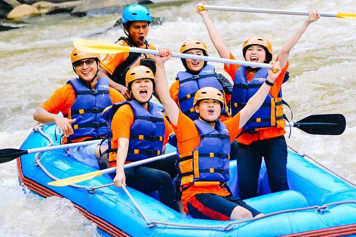 Manado paragliding and rafting day trip with lunch and pickup photo 6