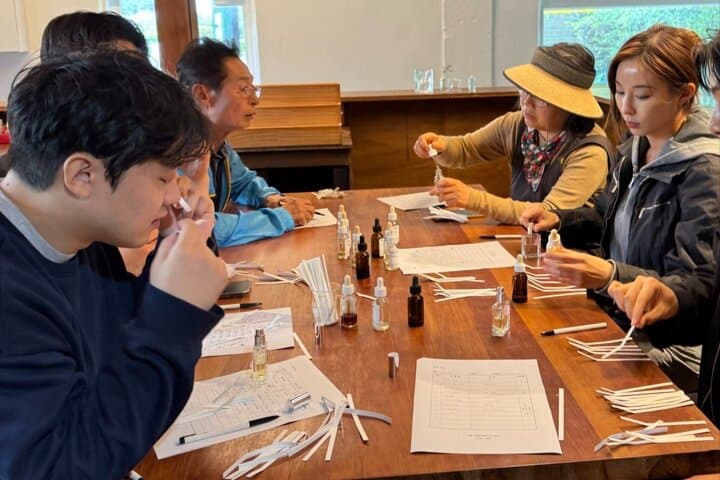 Design Your Scent: Musee de Parfum One-Day Perfume Class in Jeju photo 3