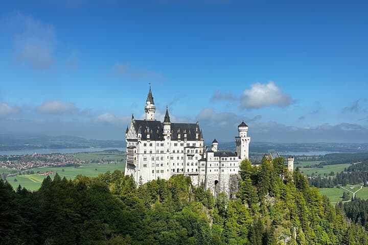 Neuschwanstein Day Trip from Munich: Private Tour to Castle, Oberammergau & Ettal