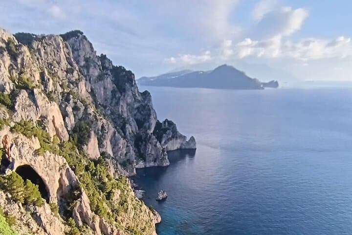 Capri Boat Trip with the Capri Sandwich — Swim, Snorkel and the Blue Grotto photo 3