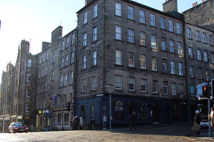 Royal Mile Guided Walking Tour — Comedy and History from Castle to Palace photo 5
