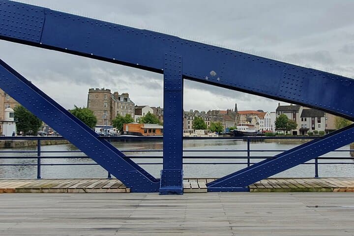 Edinburgh Coastline & Rosslyn Chapel: North Berwick Seabirds, Saltire Origins and Distillery Options