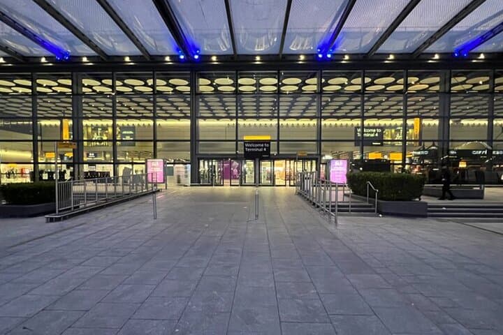 Dover Port to Heathrow Private Transfer: Reliable One-Way Ride from the White Cliffs to London photo 4
