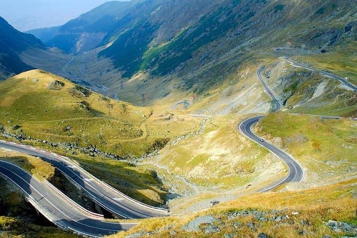 Bucharest to Transfagarasan: Vâlsan Valley, Vidraru Dam & Bâlea Lake Day Trip photo 1