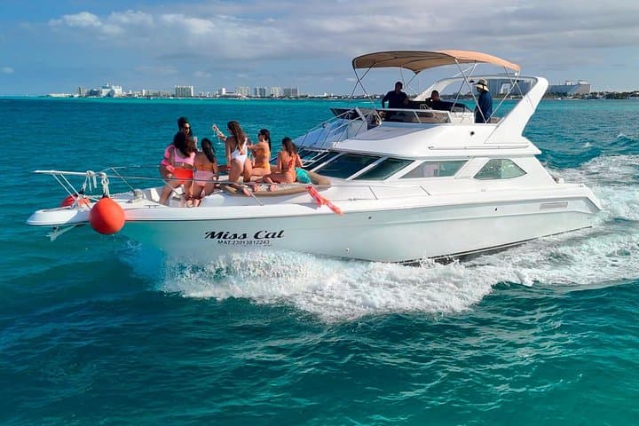 Private 48ft Yacht Rental in Cancun — Snorkel to Isla Mujeres photo 3
