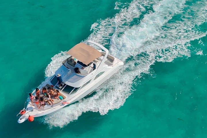 Private 48ft Yacht Rental in Cancun — Snorkel to Isla Mujeres photo 4