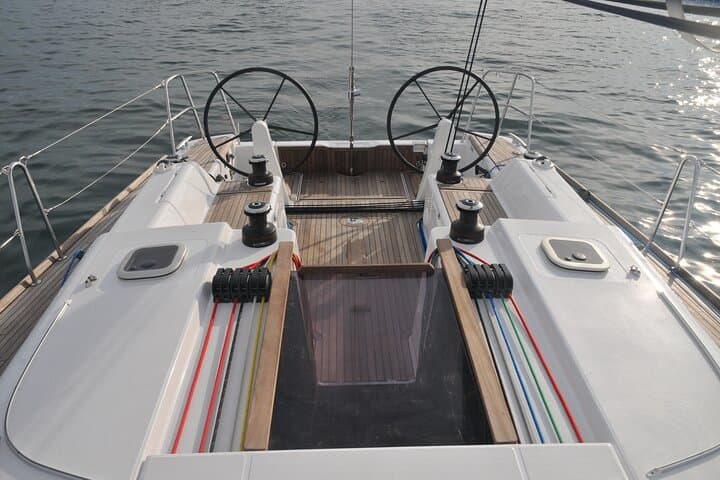 Private Sailboat Tour on the Rio Tejo: Lisbon River Cruise & Swim photo 4