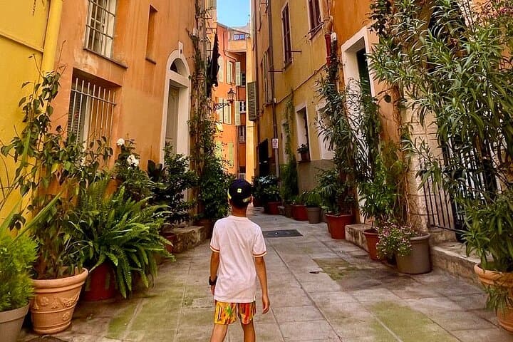 Old Town & Castle Hill Walking Tour in Nice — Small-Group Cultural Walk photo 4