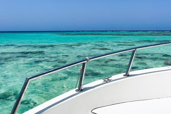Bayada Island Boat Trip — Jeddah Red Sea Snorkeling & Coastal Cruise photo 1