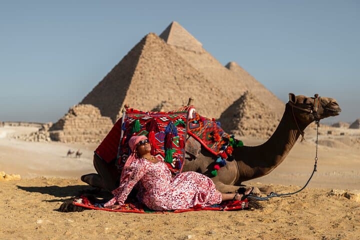 Private Photoshoot at the Pyramids of Giza and the Sphinx photo 2