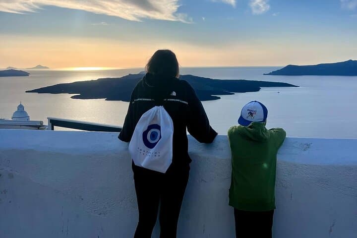 Unveiling Secrets: The Santorini Mystery Adventure photo 2