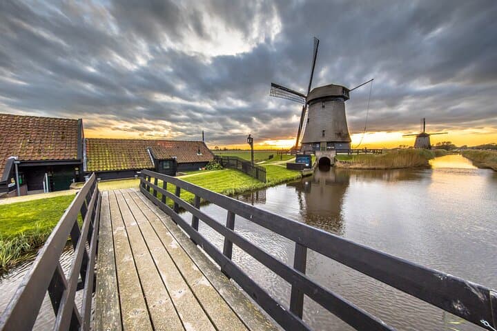 Hidden Gems Day Trip from Amsterdam: De Rijp, Schermerhorn Windmill, Franeker Planetarium & Wieuwerd Mummies photo 1